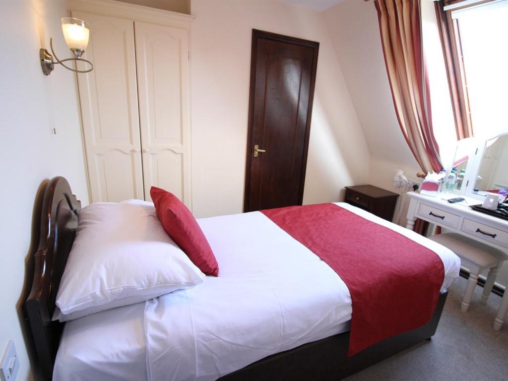 Pilgrims Hotel Canterbury Bilik gambar