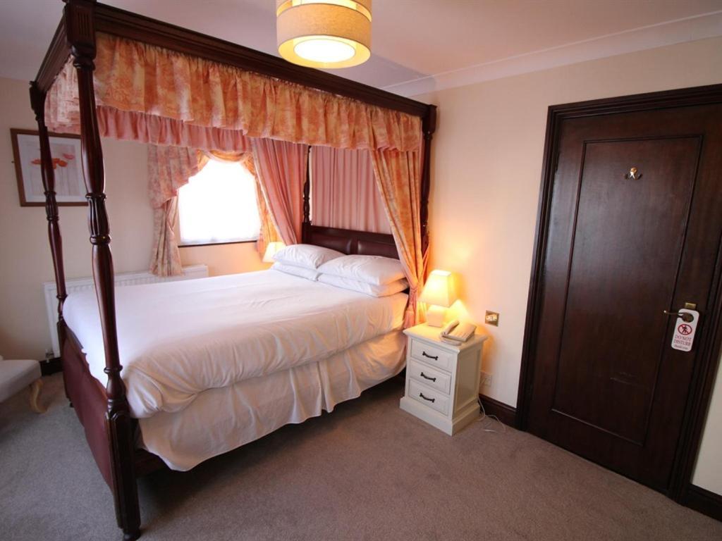 Pilgrims Hotel Canterbury Bilik gambar